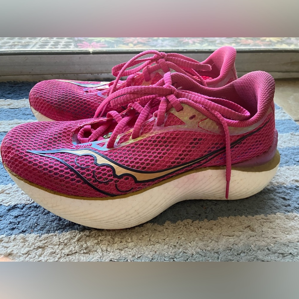 Saucony Endorphin Pro 3 - carbon plated running racing shoe - W9